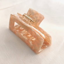 Load image into Gallery viewer, Megan Hair Clip Pink
