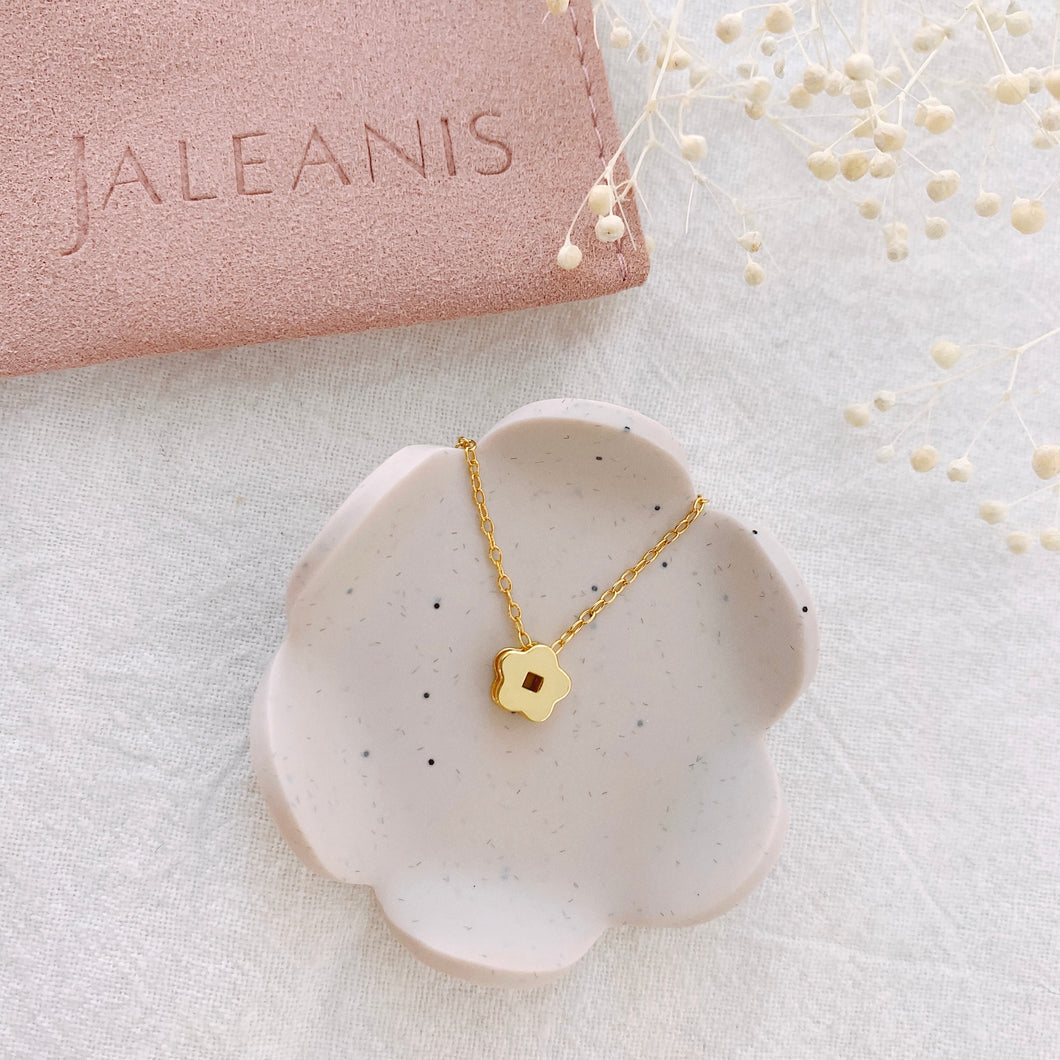Daisy Necklace