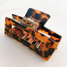 Load image into Gallery viewer, Megan Hair Clip Tort
