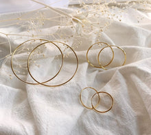 Load image into Gallery viewer, Everyday Thin Hoops Small
