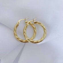 Load image into Gallery viewer, Amy Round Hoops

